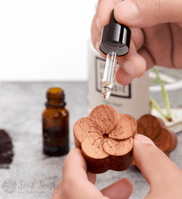 Essential Oil Aromatherapy Wooden Flower Diffuser with Essential Oil Dropper
